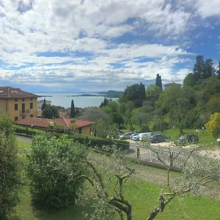 Villino Belvedere Holiday home Gardone Riviera
